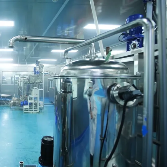 Stainless steel mixing equipment used for high-powder Daily Creatine Gummies engineering, including composite pectin, powder premixing and emulsification for oil-based vitamins.