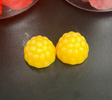 Yellow glutathione and vitamin C gummy samples for custom combination formulations