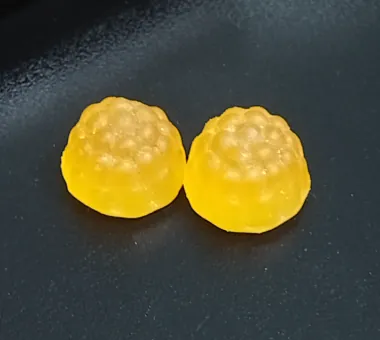 Golden gummy samples for 28 mg and 30 mg saffron gummy serving options