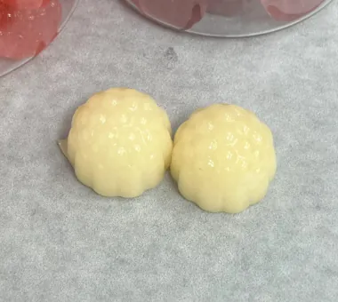 Golden gummy samples for custom saffron magnesium combination formulations