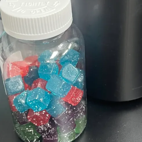 Sealed gummy reference samples used for lot-specific sea moss and bladderwrack batch review
