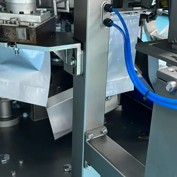 Processing equipment used to keep high-load sea moss gummies smooth and stable during depositing