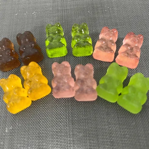 Quality-control scene supporting purified shilajit origin and batch screening before gummy formulation