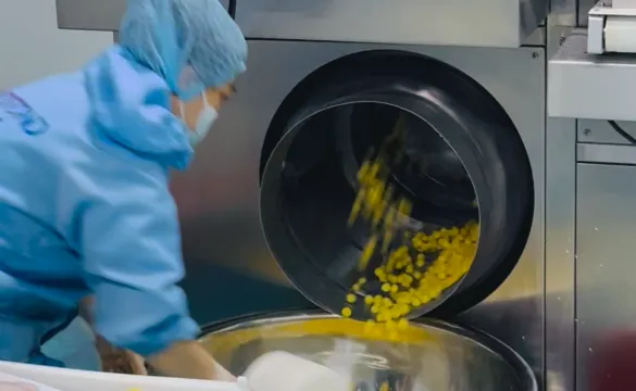 Womens creatine gummy production team